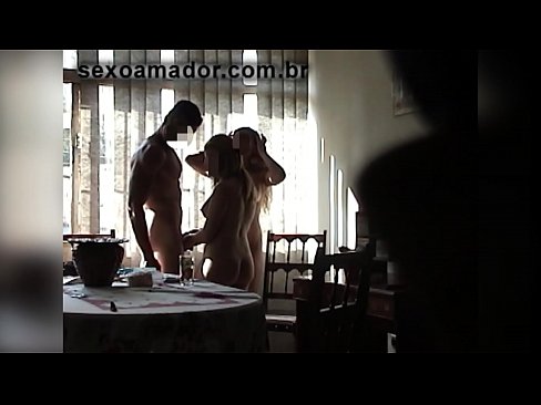 ❤️ جنسي ملګري د هغه سره یو لوی سړی او یو درېیم بلنه ورکوي ❌  په ps.pornmega-com.ru